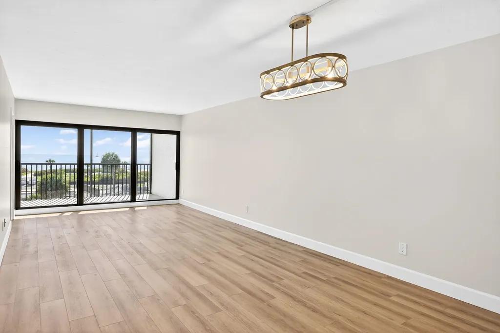 2737 W Gulf Drive Sanibel FL 33957