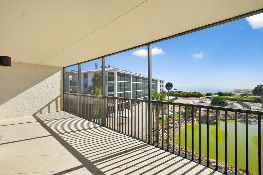 2737 W Gulf Drive Sanibel FL 33957