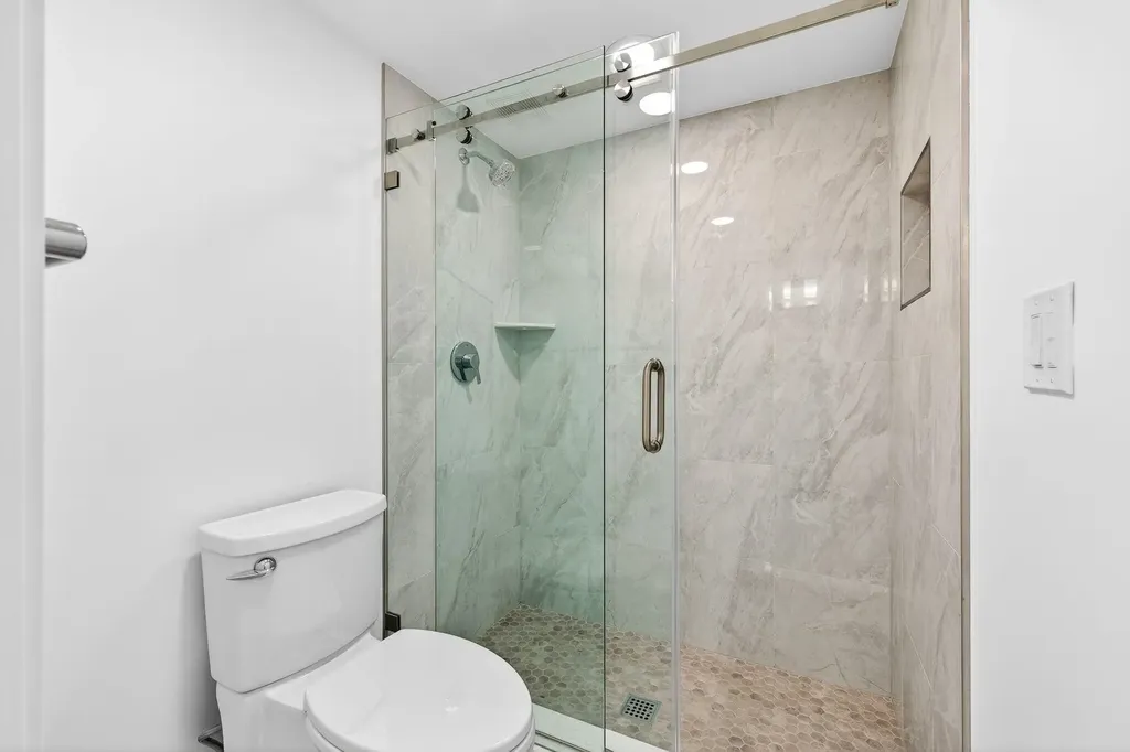 2737 W Gulf Drive Sanibel FL 33957