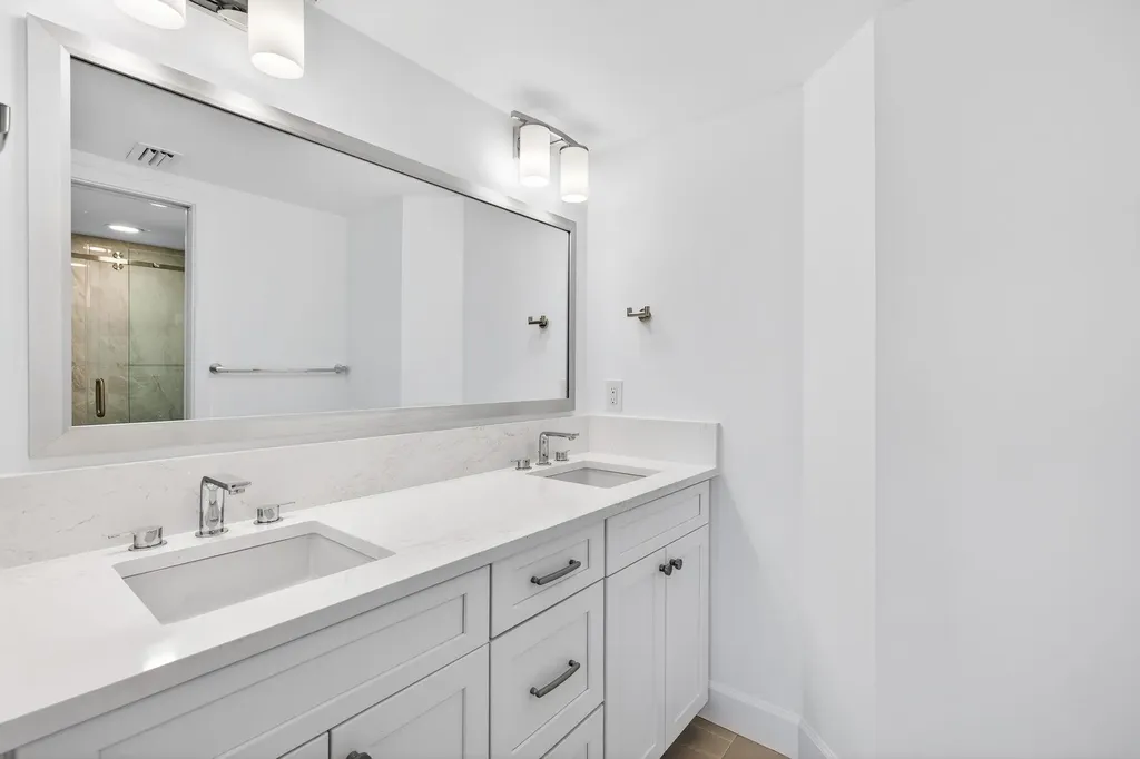 2737 W Gulf Drive Sanibel FL 33957