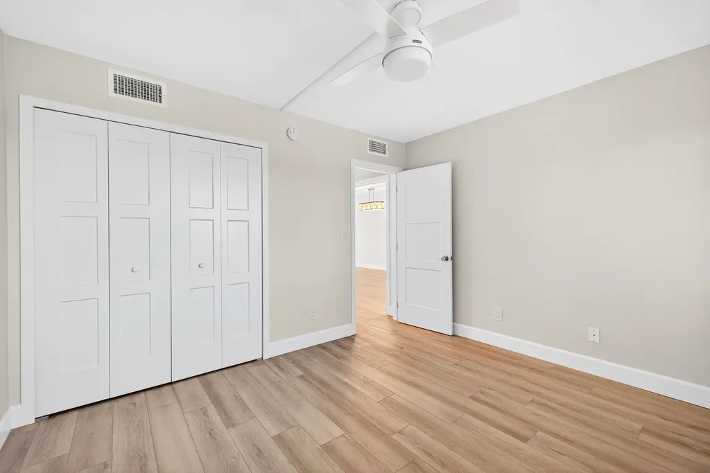 2737 W Gulf Drive Sanibel FL 33957