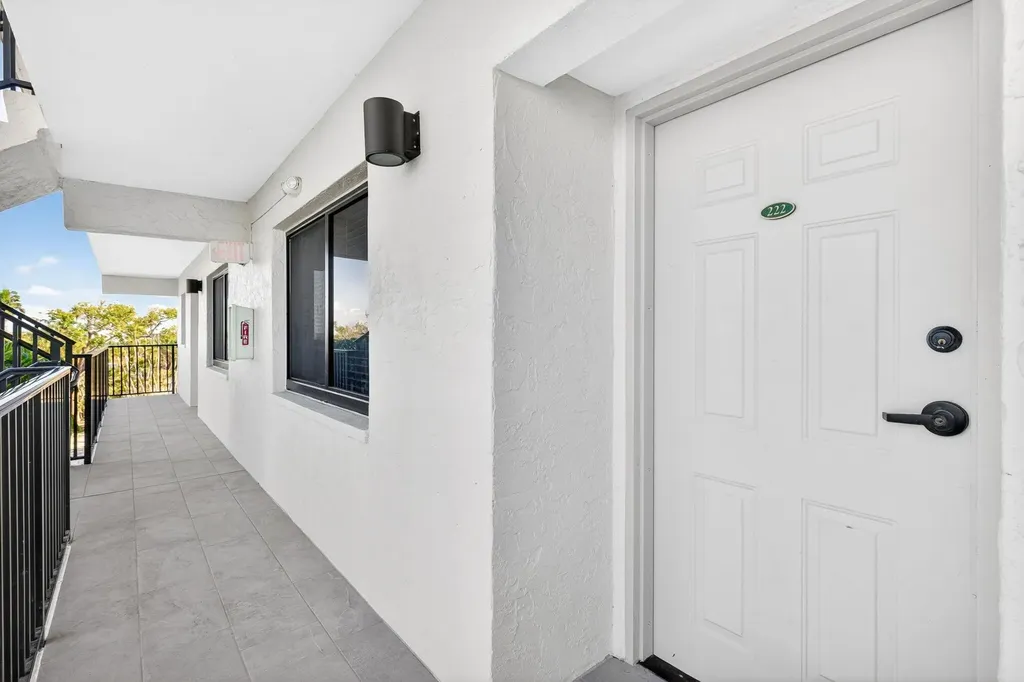 2737 W Gulf Drive Sanibel FL 33957