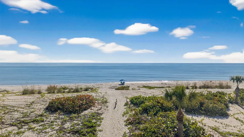 2737 W Gulf Drive Sanibel FL 33957