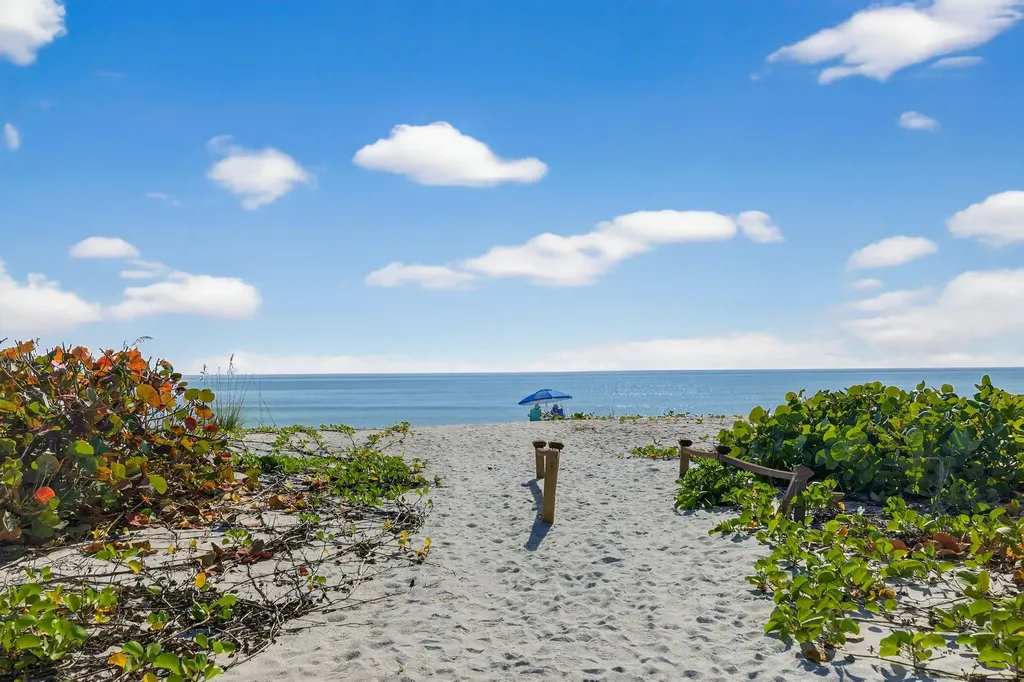 2737 W Gulf Drive Sanibel FL 33957