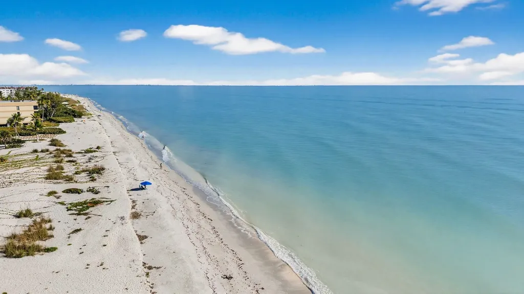 2737 W Gulf Drive Sanibel FL 33957