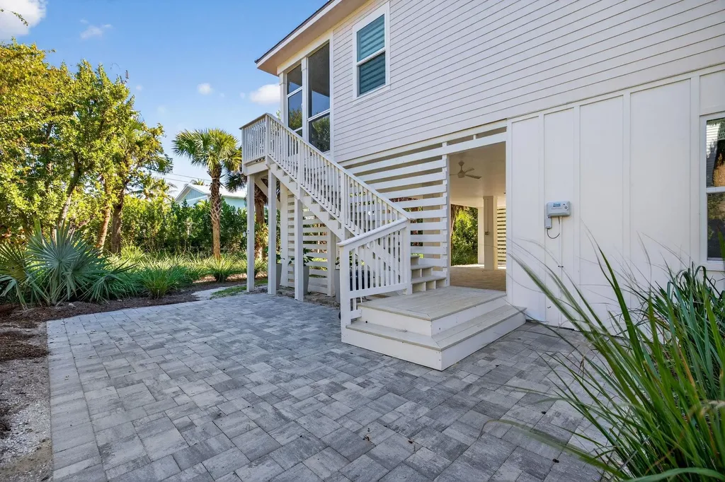 1160 Buttonwood Lane Sanibel FL 33957