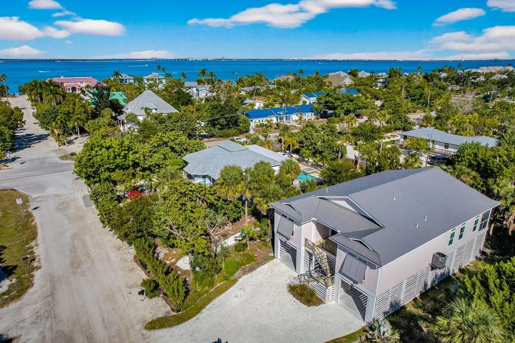 1160 Buttonwood Lane Sanibel FL 33957