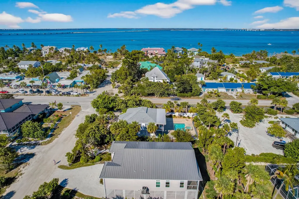 1160 Buttonwood Lane Sanibel FL 33957