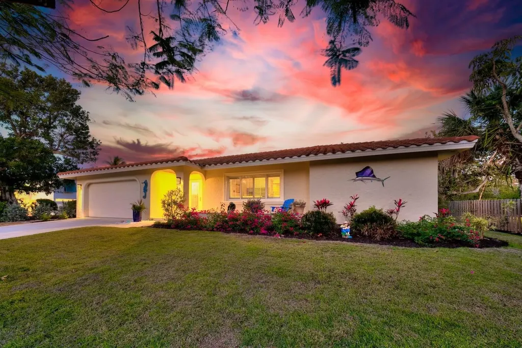 1056 S Yachtsman Drive Sanibel FL 33957