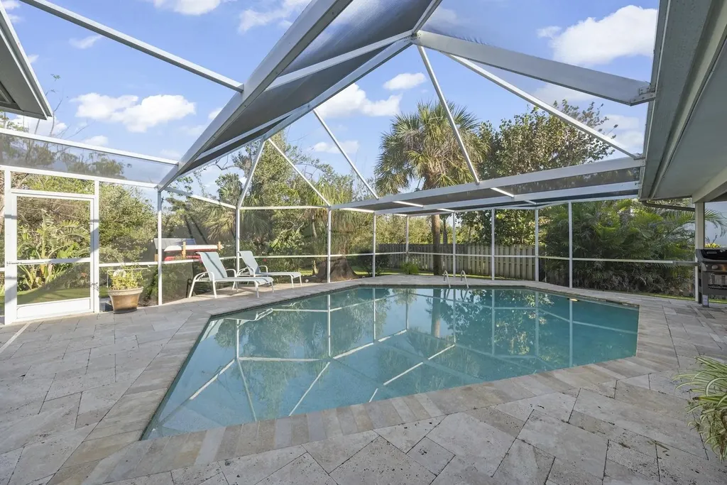 1056 S Yachtsman Drive Sanibel FL 33957