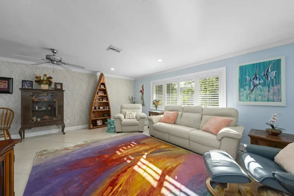 1056 S Yachtsman Drive Sanibel FL 33957