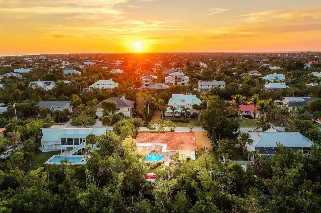 1056 S Yachtsman Drive Sanibel FL 33957