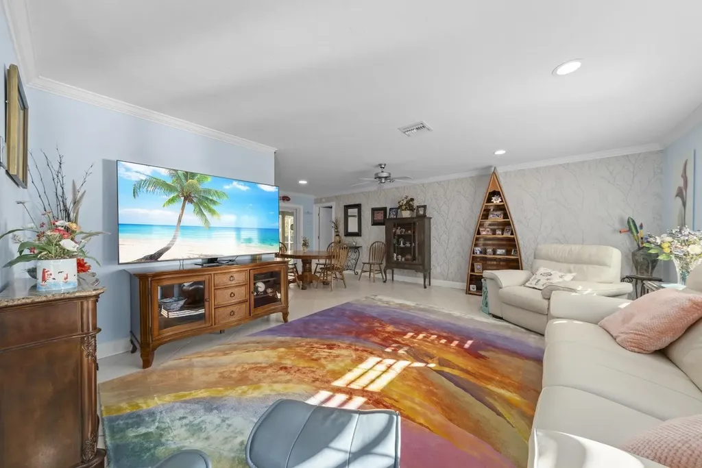 1056 S Yachtsman Drive Sanibel FL 33957