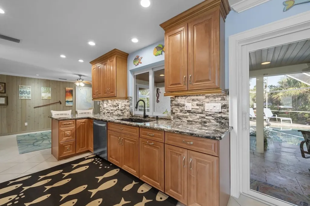 1056 S Yachtsman Drive Sanibel FL 33957