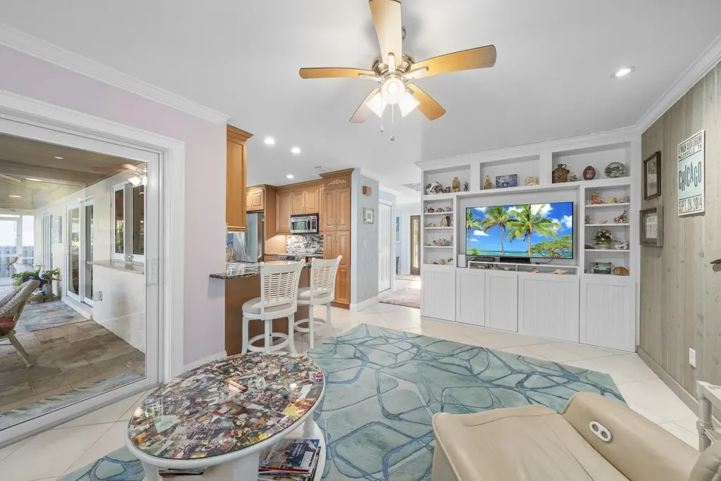 1056 S Yachtsman Drive Sanibel FL 33957