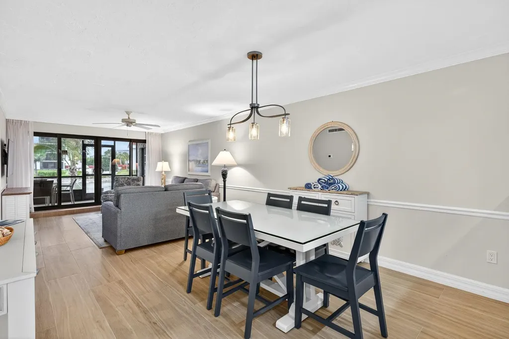 2445 W Gulf Drive Sanibel FL 33957