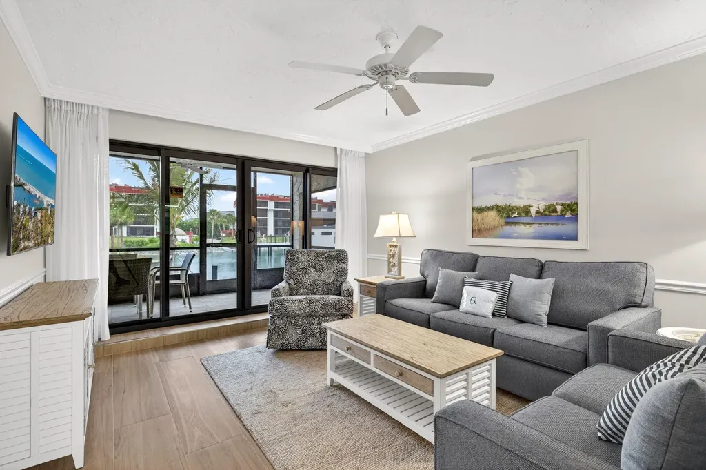 2445 W Gulf Drive Sanibel FL 33957