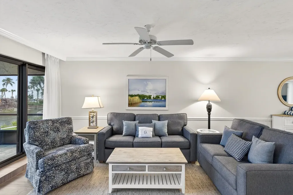 2445 W Gulf Drive Sanibel FL 33957