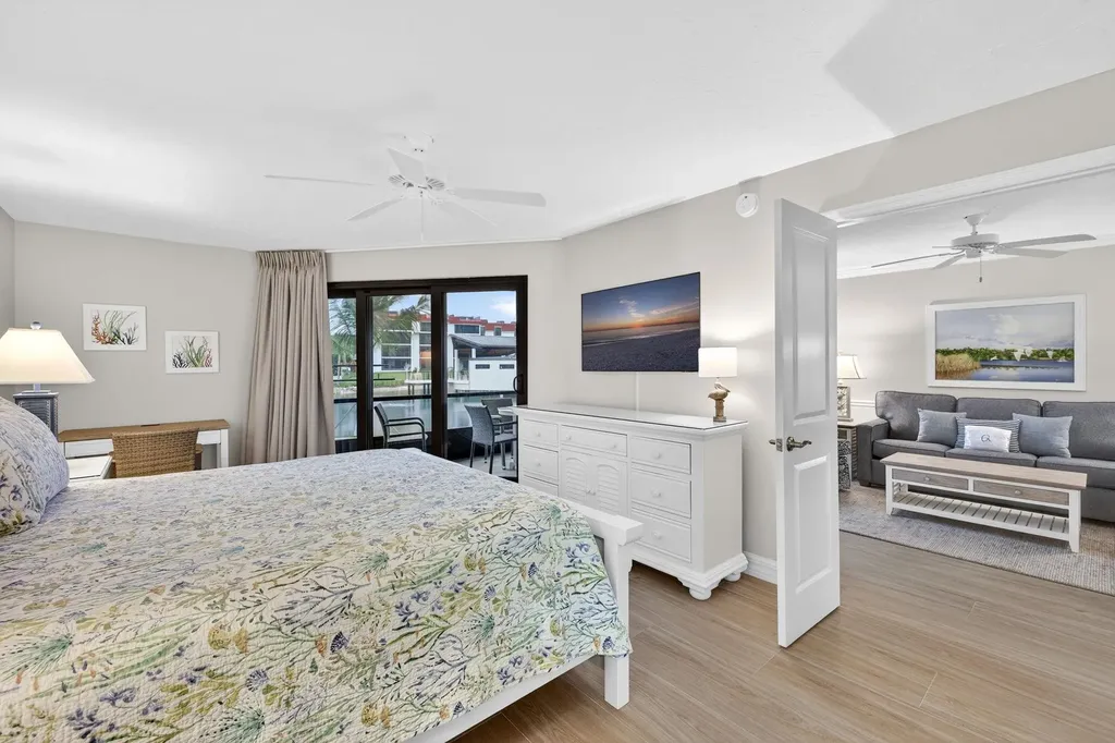 2445 W Gulf Drive Sanibel FL 33957