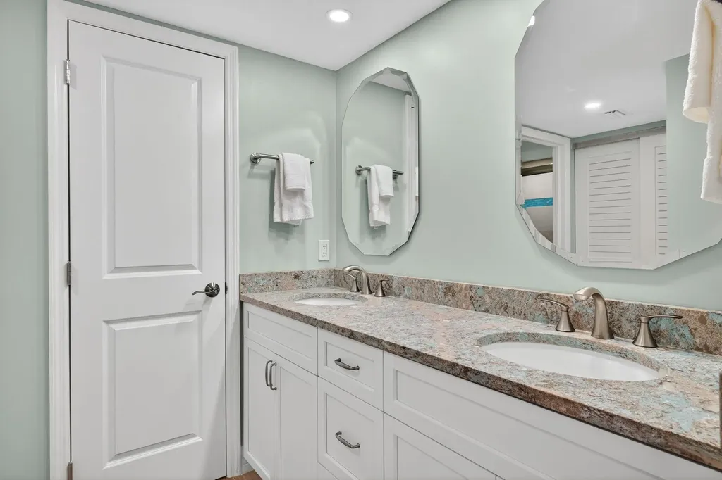 2445 W Gulf Drive Sanibel FL 33957