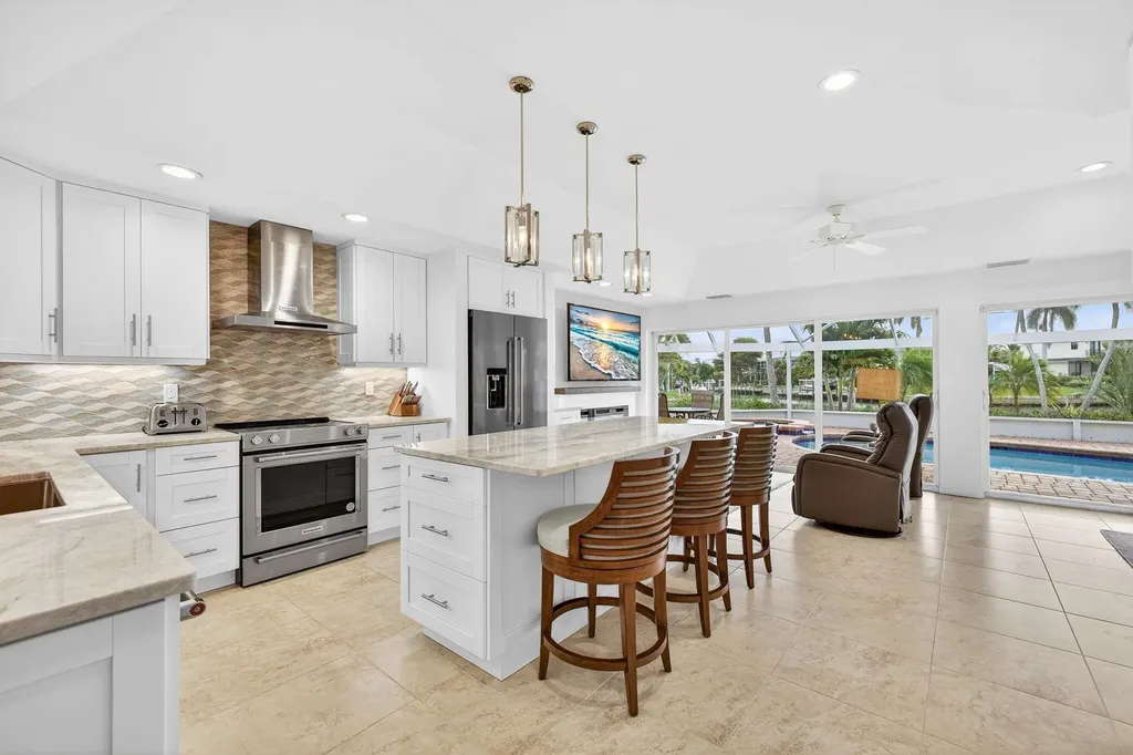 819 Tulip Lane Sanibel FL 33957