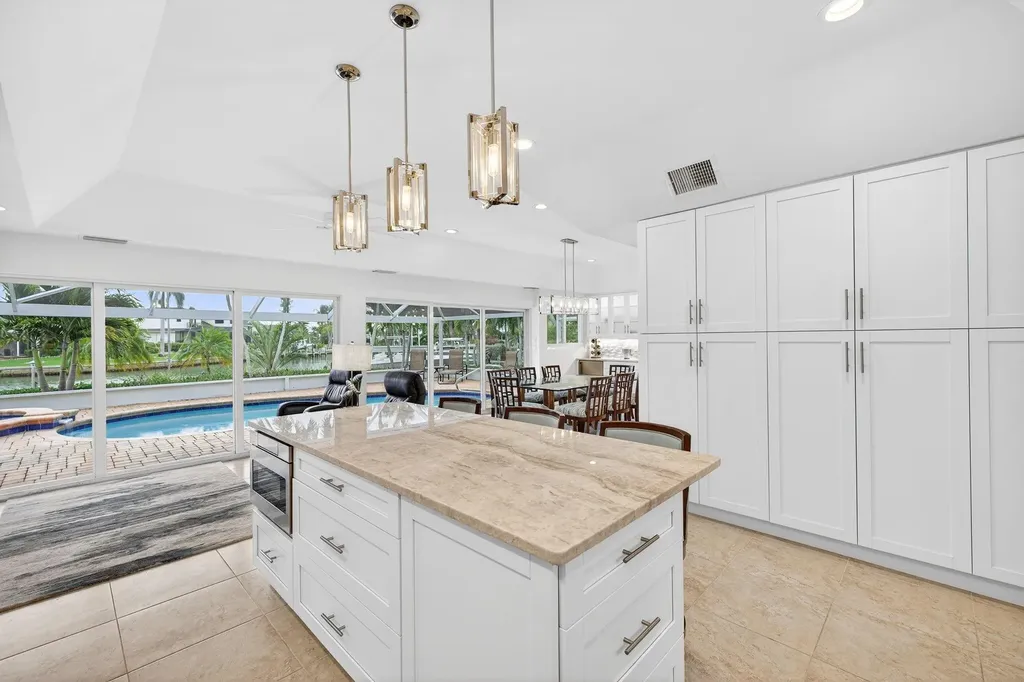 819 Tulip Lane Sanibel FL 33957