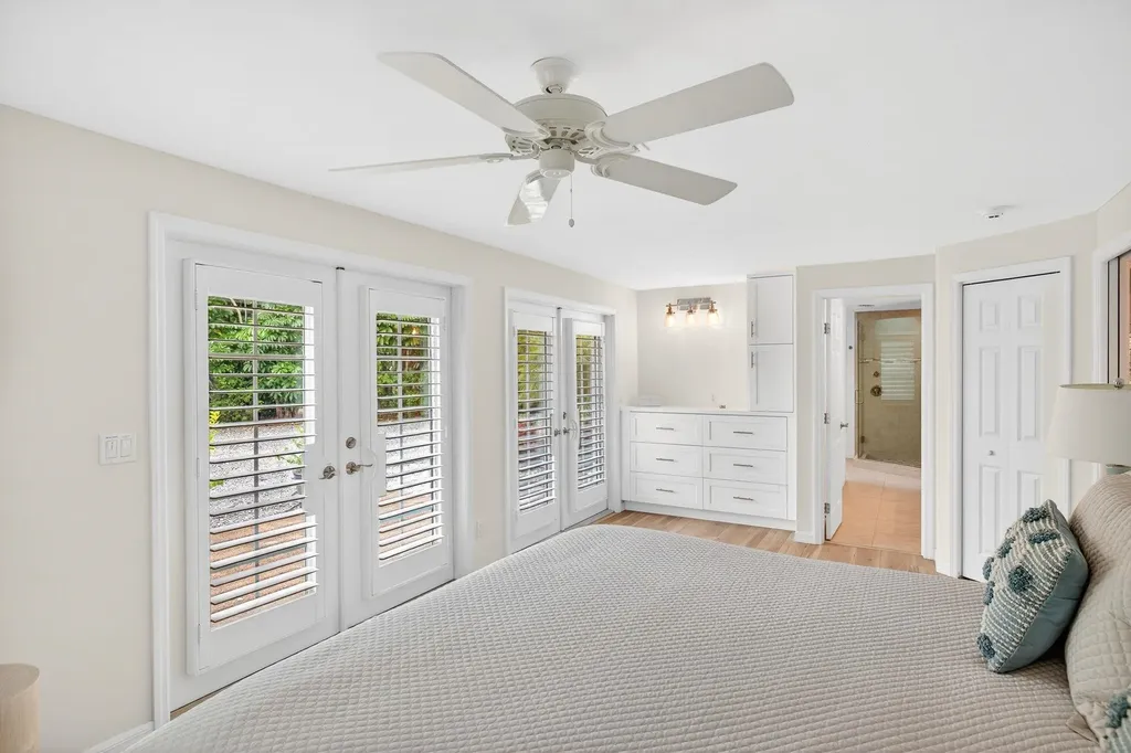 819 Tulip Lane Sanibel FL 33957