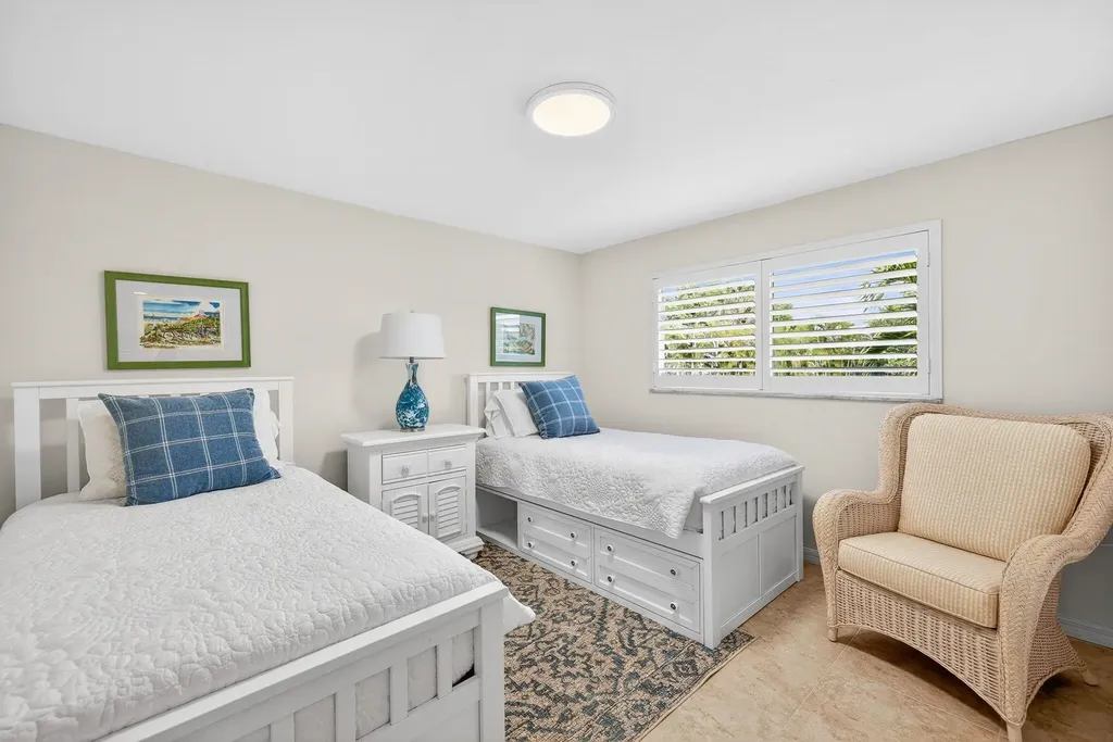 819 Tulip Lane Sanibel FL 33957