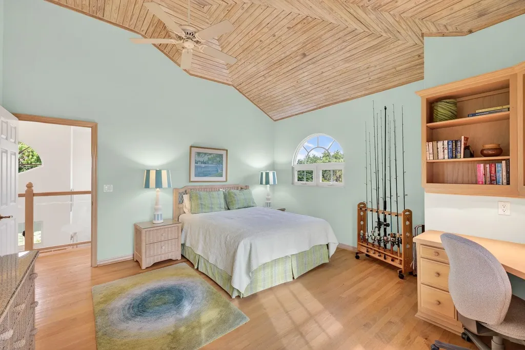 819 Tulip Lane Sanibel FL 33957