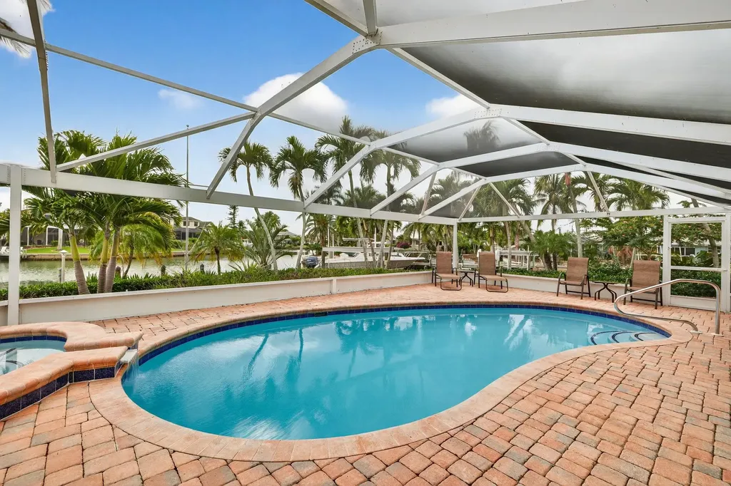 819 Tulip Lane Sanibel FL 33957