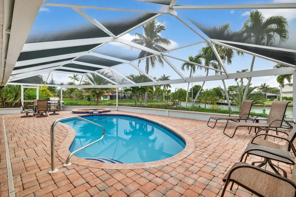 819 Tulip Lane Sanibel FL 33957