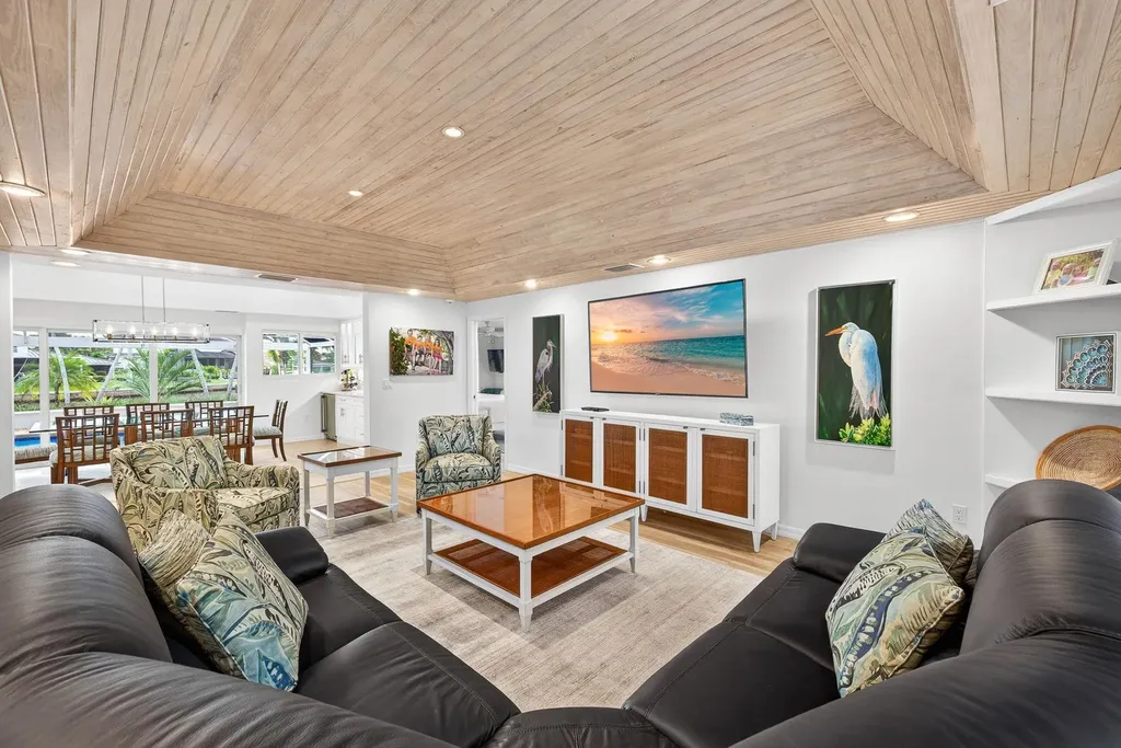 819 Tulip Lane Sanibel FL 33957