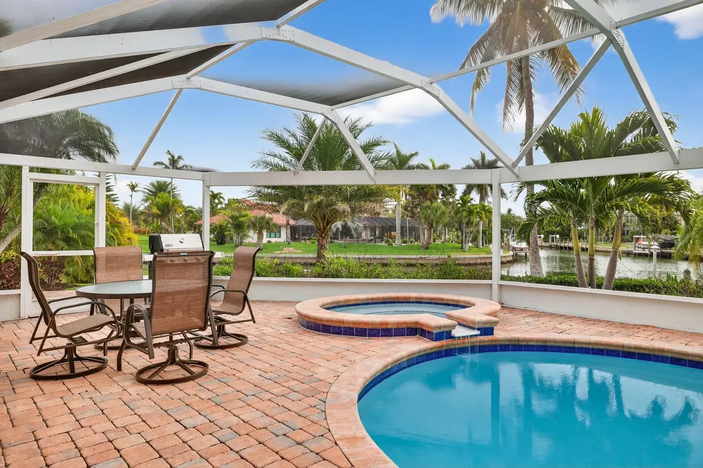 819 Tulip Lane Sanibel FL 33957