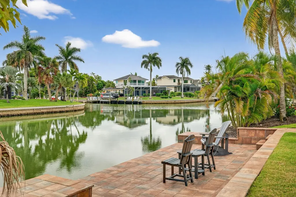 819 Tulip Lane Sanibel FL 33957