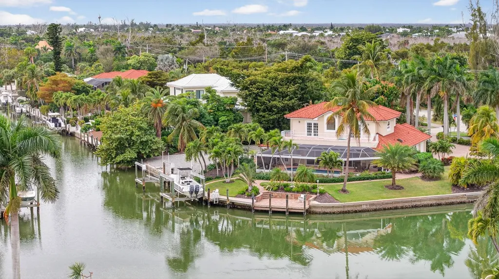 819 Tulip Lane Sanibel FL 33957