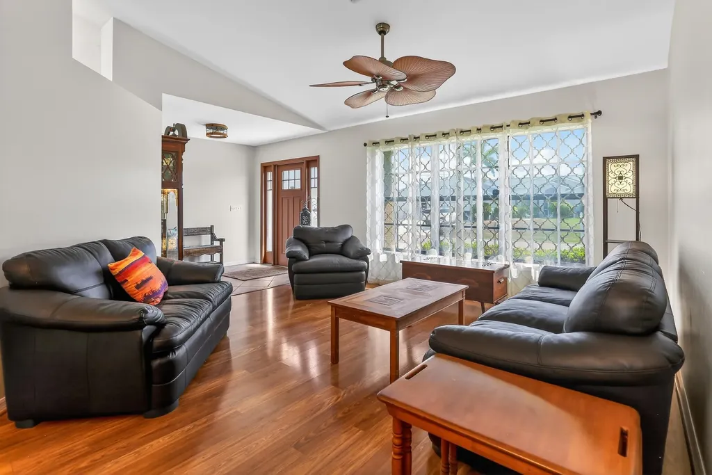 1425 SE 21st Terrace Cape Coral FL 33990