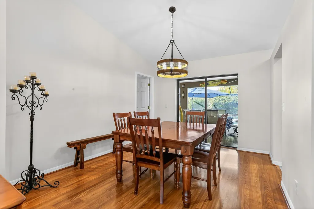 1425 SE 21st Terrace Cape Coral FL 33990