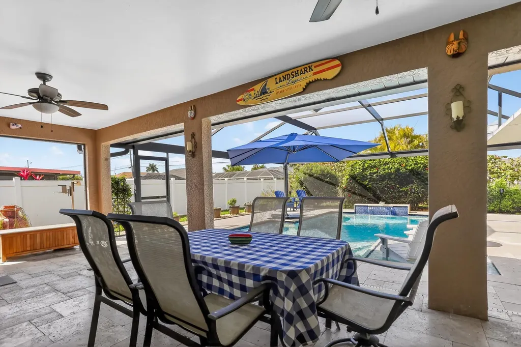 1425 SE 21st Terrace Cape Coral FL 33990