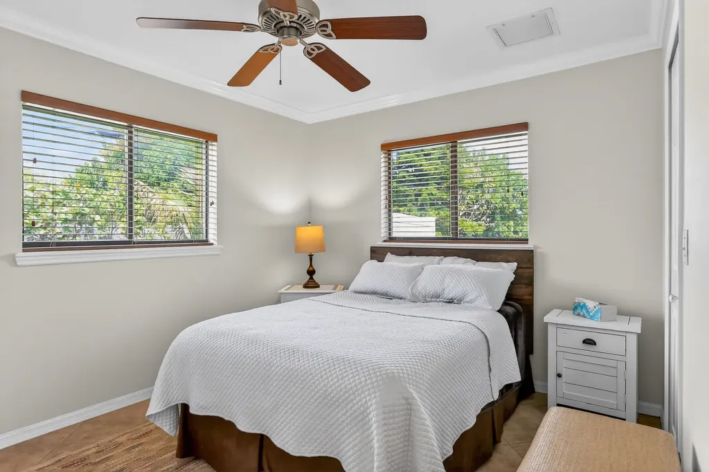 1425 SE 21st Terrace Cape Coral FL 33990