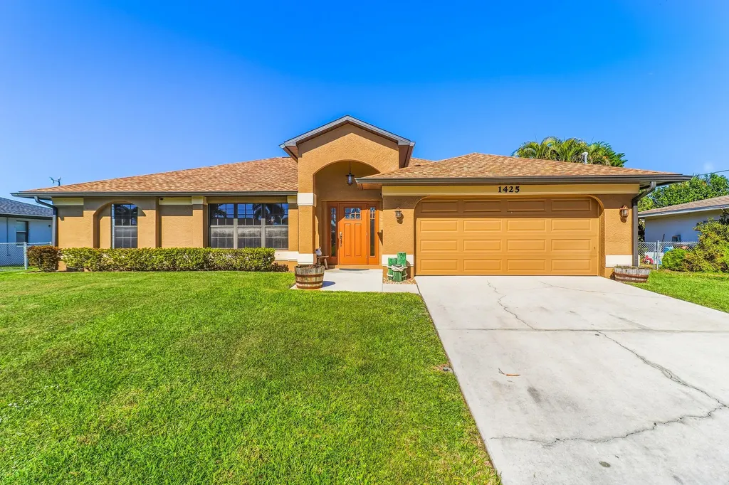 1425 SE 21st Terrace Cape Coral FL 33990