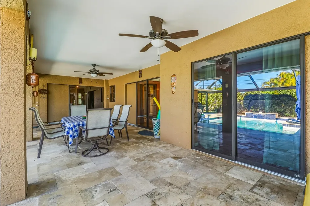 1425 SE 21st Terrace Cape Coral FL 33990