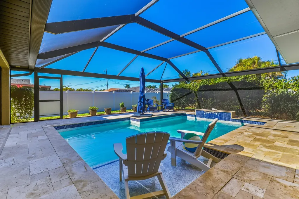 1425 SE 21st Terrace Cape Coral FL 33990