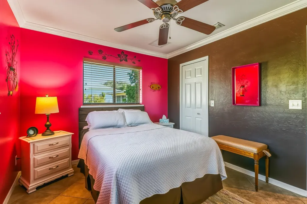 1425 SE 21st Terrace Cape Coral FL 33990