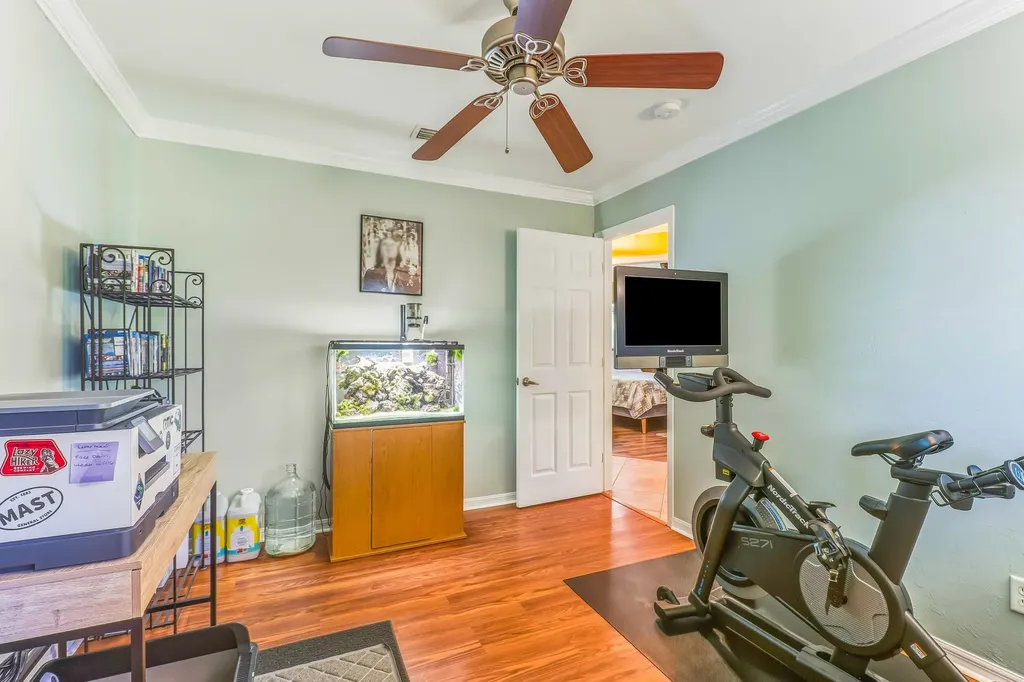 1425 SE 21st Terrace Cape Coral FL 33990