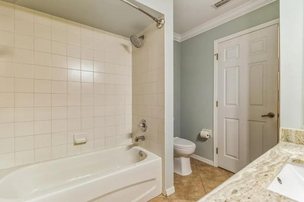 1425 SE 21st Terrace Cape Coral FL 33990