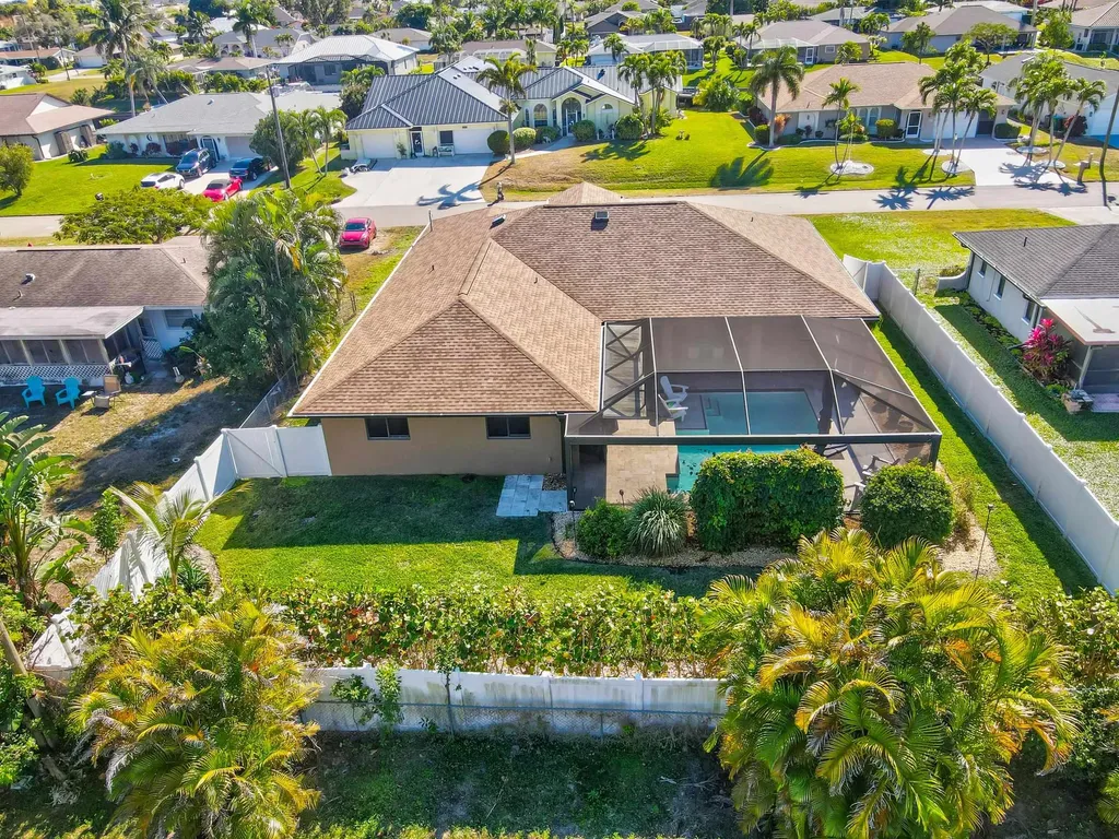 1425 SE 21st Terrace Cape Coral FL 33990