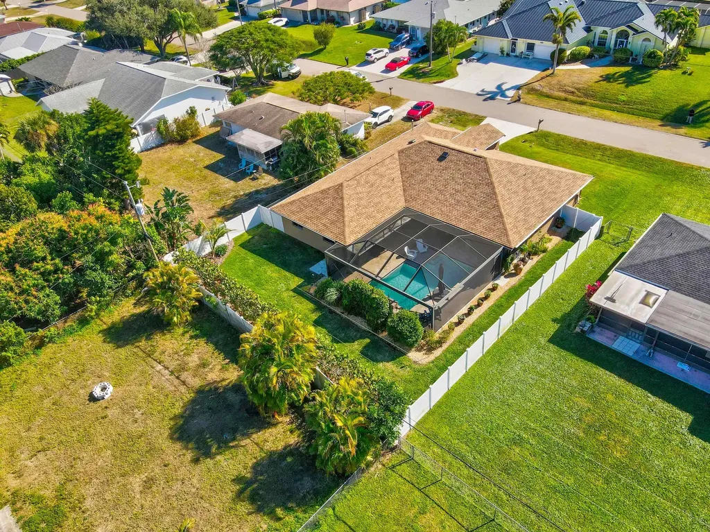 1425 SE 21st Terrace Cape Coral FL 33990