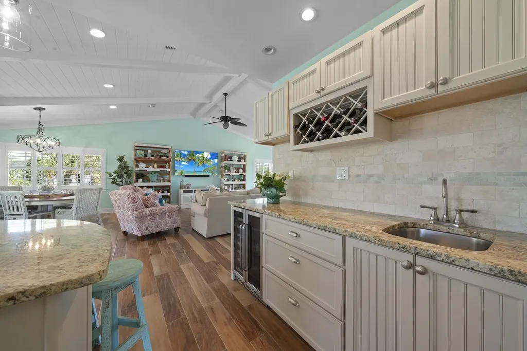 6407 Pine Avenue Sanibel FL 33957