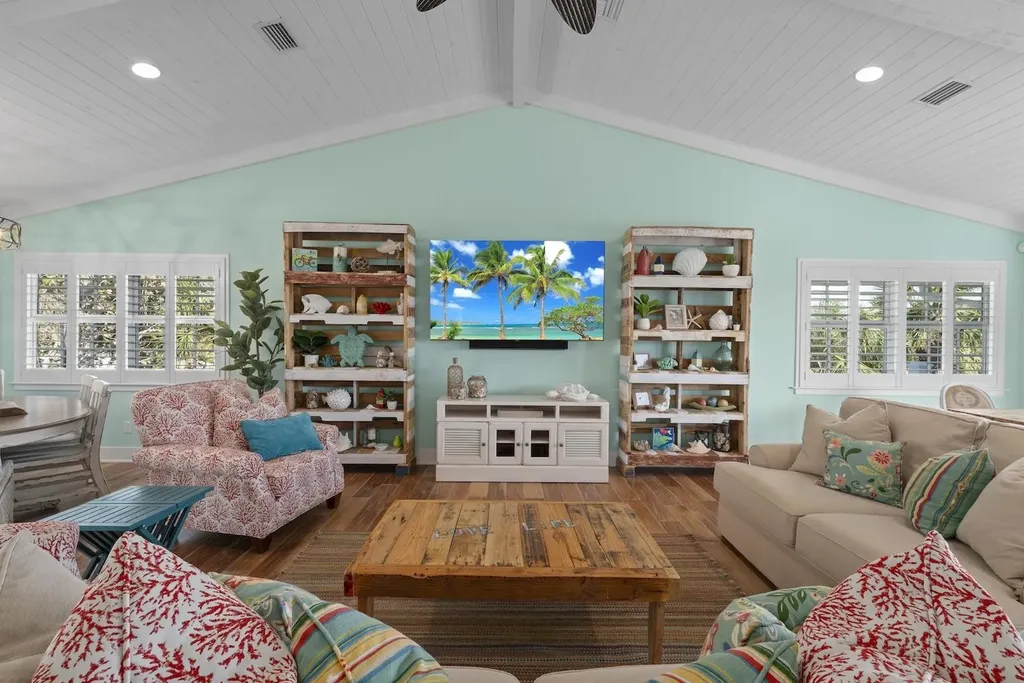 6407 Pine Avenue Sanibel FL 33957