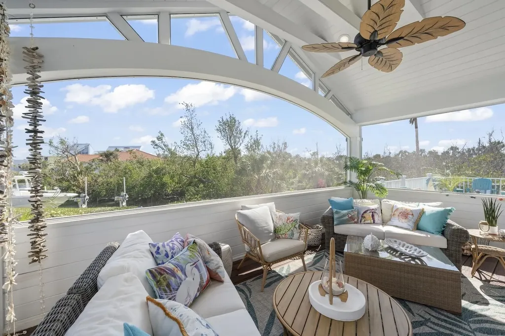 6407 Pine Avenue Sanibel FL 33957